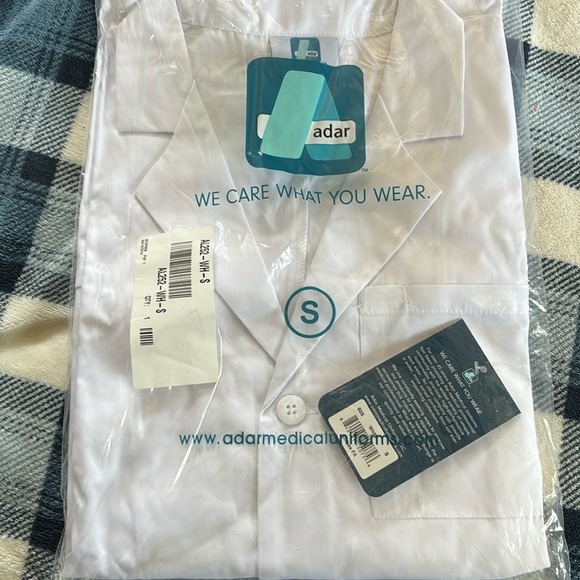 Small - Adar short lab coat - Picture 1 of 1